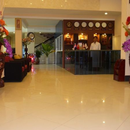 Hi Land Hotel Phnom Pen Exterior foto