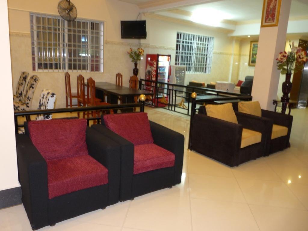 Hi Land Hotel Phnom Pen Exterior foto
