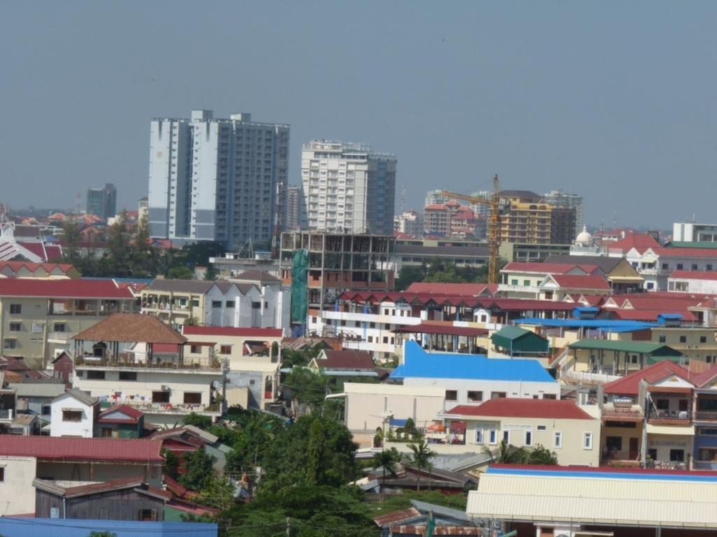 Hi Land Hotel Phnom Pen Exterior foto